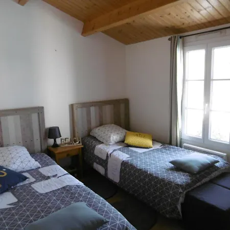 Maison Confortable 4 Pers. Avec Jardin Ferme A L'epine, Proche - Fr-1-823-27