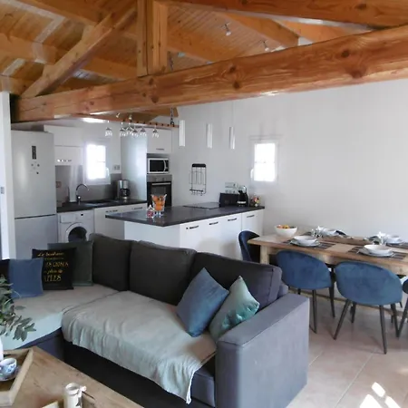 Holiday home Maison Confortable 4 Pers. Avec Jardin Ferme A L'epine, Proche - Fr-1-823-27 *