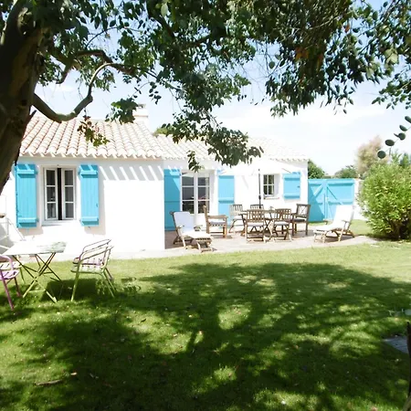 Maison Confortable 4 Pers. Avec Jardin Ferme A L'epine, Proche - Fr-1-823-27 Holiday home