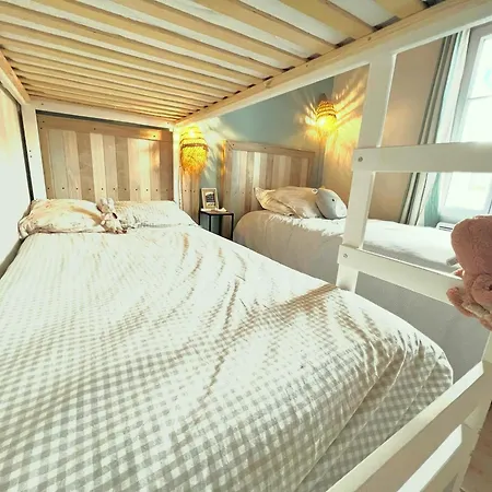 Maison Confortable 4 Pers. Avec Jardin Ferme A L'epine, Proche - Fr-1-823-27 *